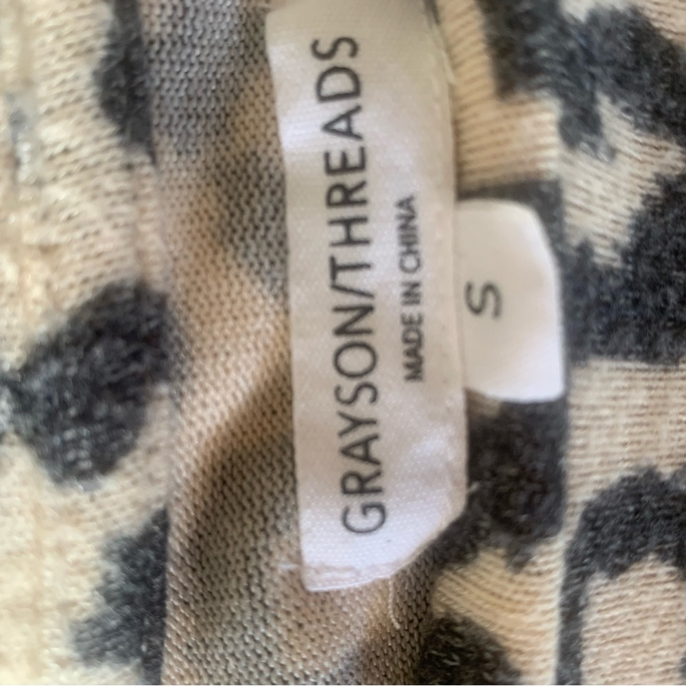 Sweater - Picture 3 of 3
